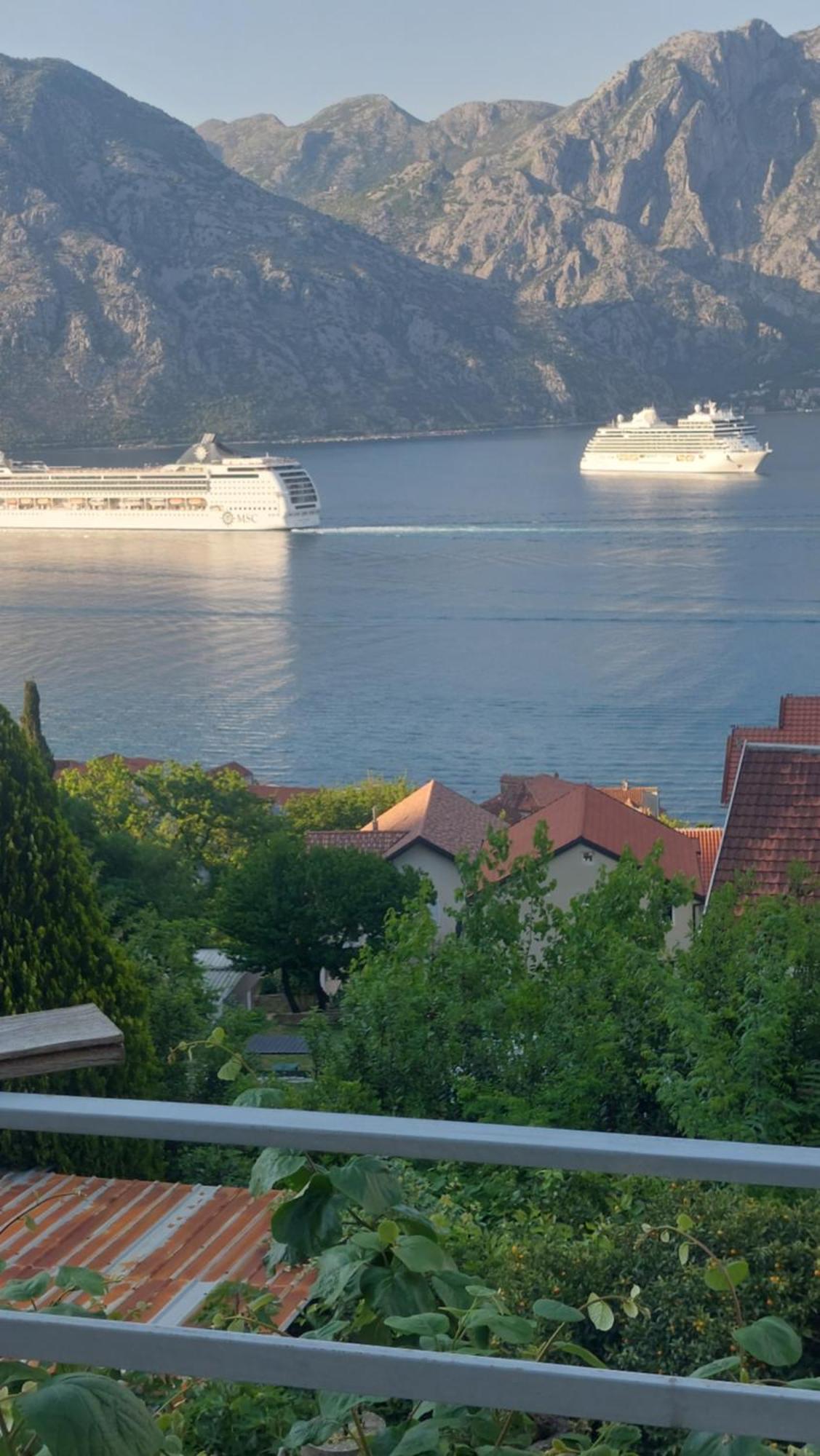 Apartment Marija Kotor Bagian luar foto