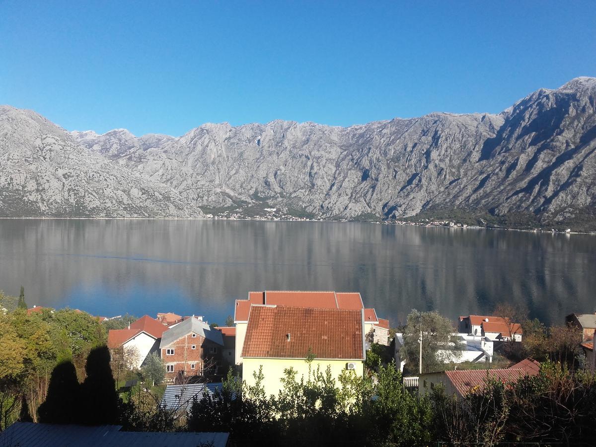 Apartment Marija Kotor Bagian luar foto