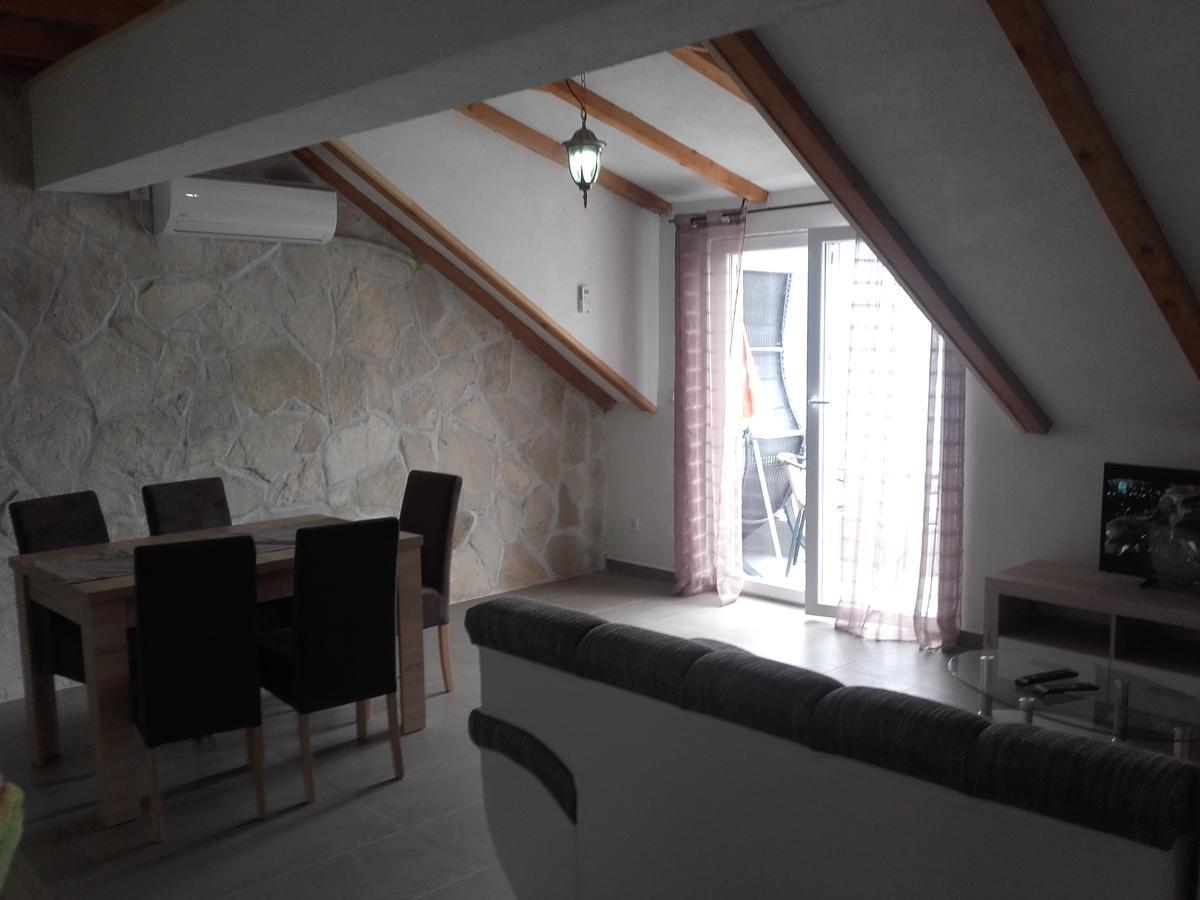 Apartment Marija Kotor Bagian luar foto