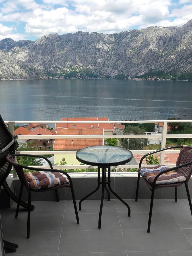 Apartment Marija Kotor Bagian luar foto