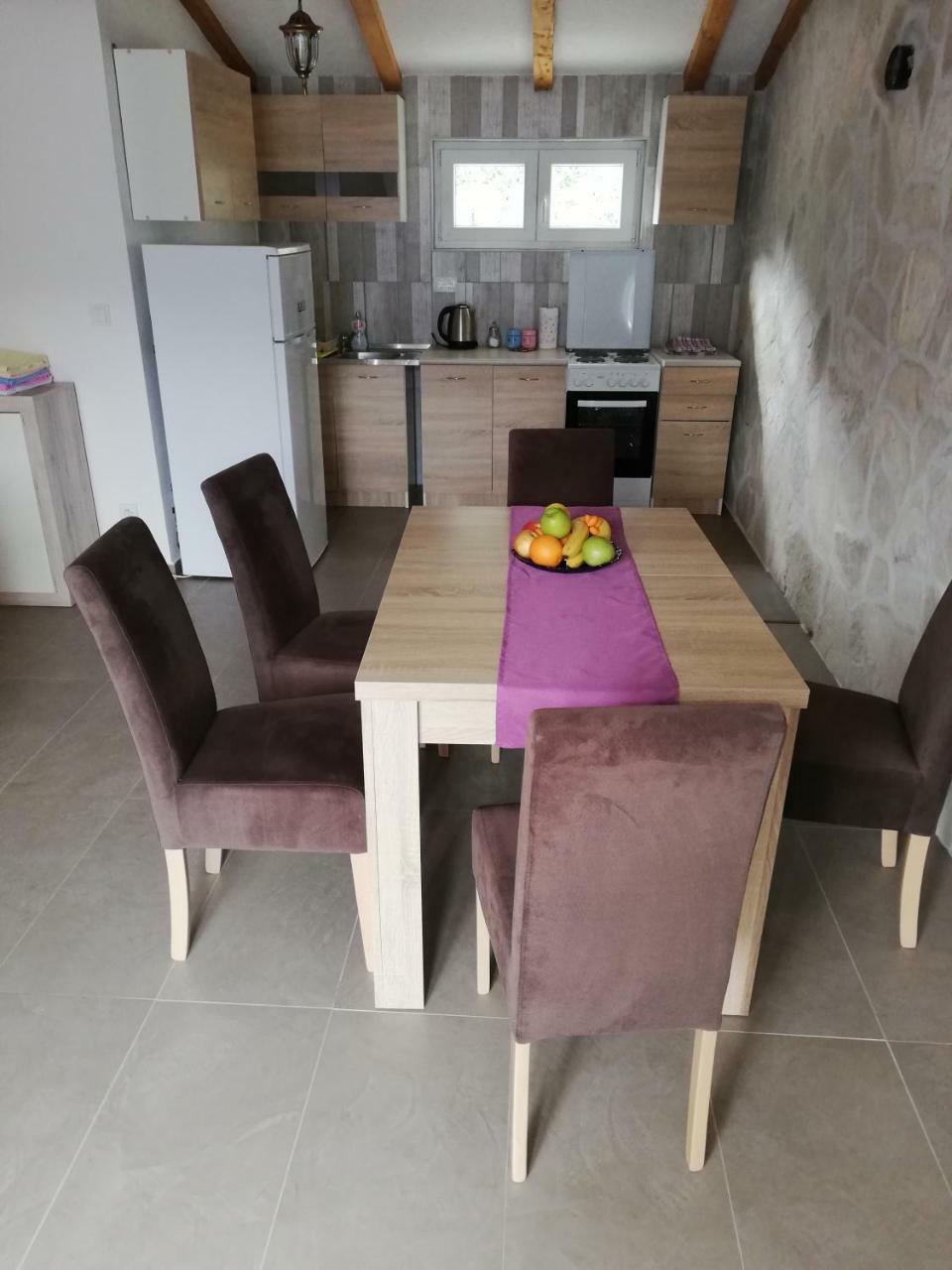 Apartment Marija Kotor Bagian luar foto